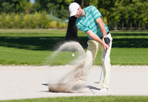 Florida man swinging sand trap in golf community